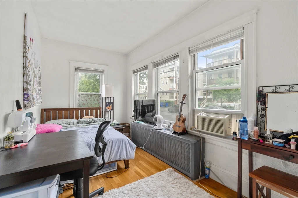 3 bed, 1 bath apartment for rent at 78 Euston Rd Unit 1, Brighton — photo 14 of 26
