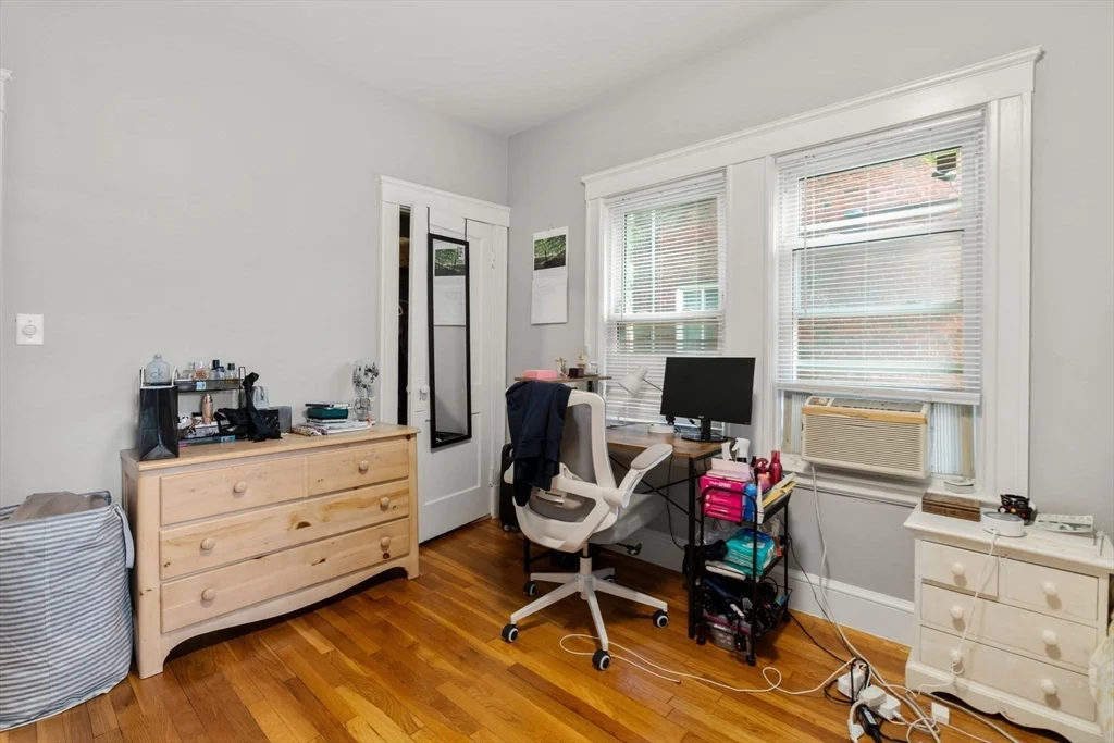 3 bed, 1 bath apartment for rent at 78 Euston Rd Unit 1, Brighton — photo 12 of 26