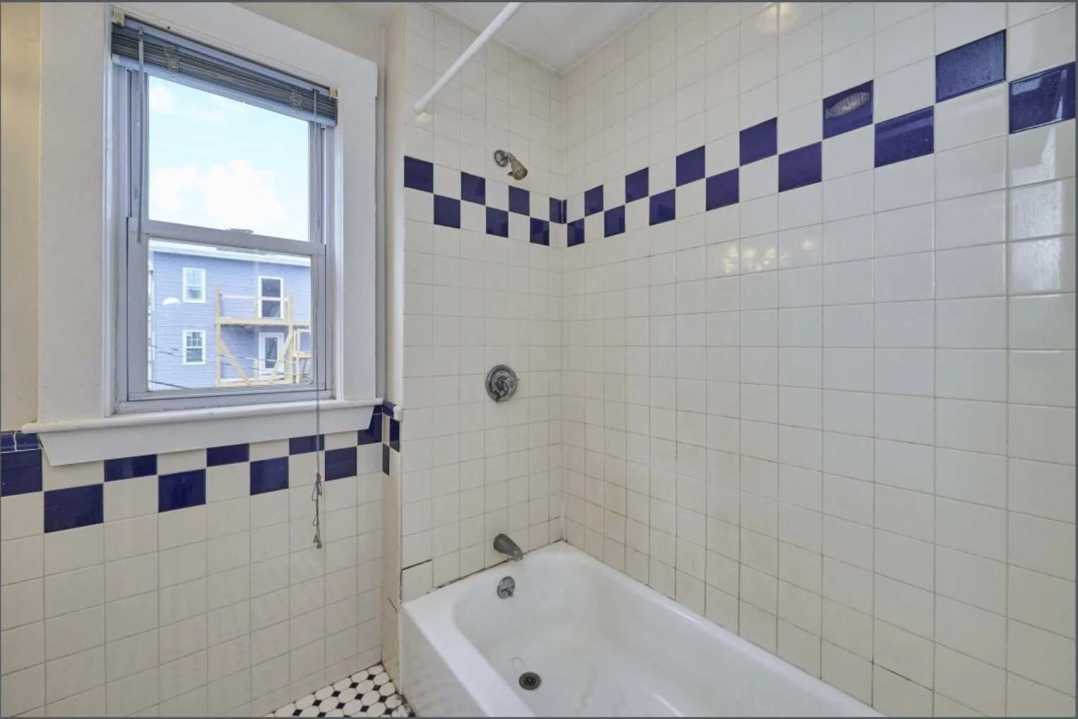 1 bed, 1 bath apartment for rent at 78 Fellsway W Unit 3, Winter Hill — photo 11 of 11