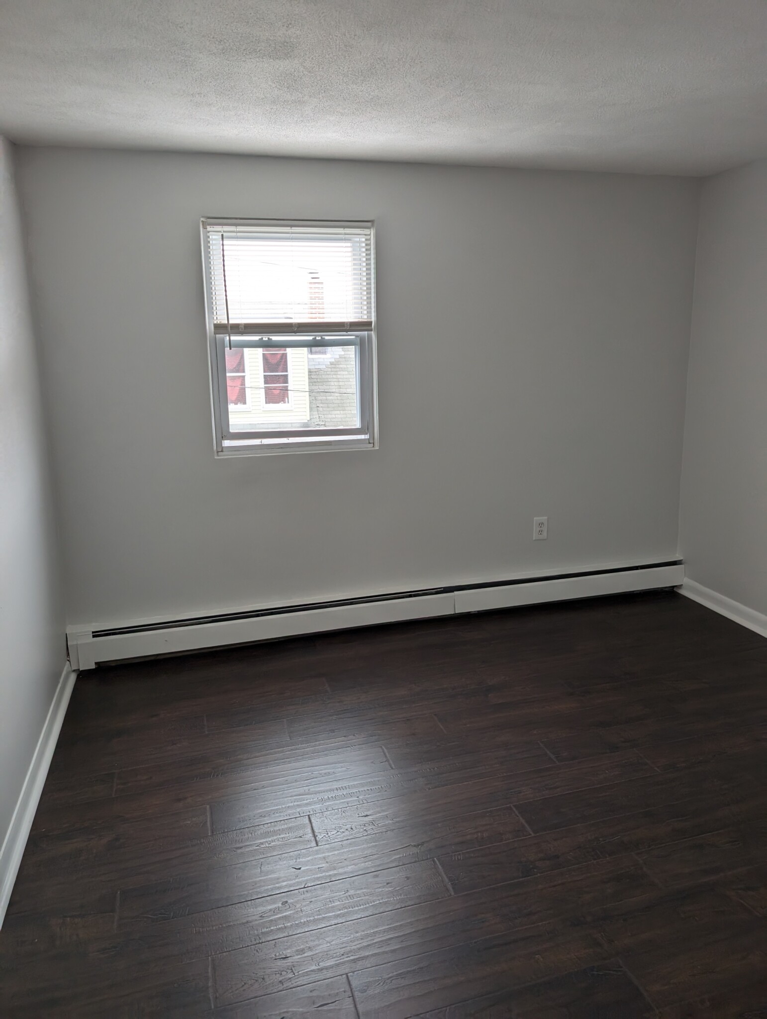 2 bed, 1 bath apartment for rent at 78 Florence St Unit 6, Everett — photo 4 of 11