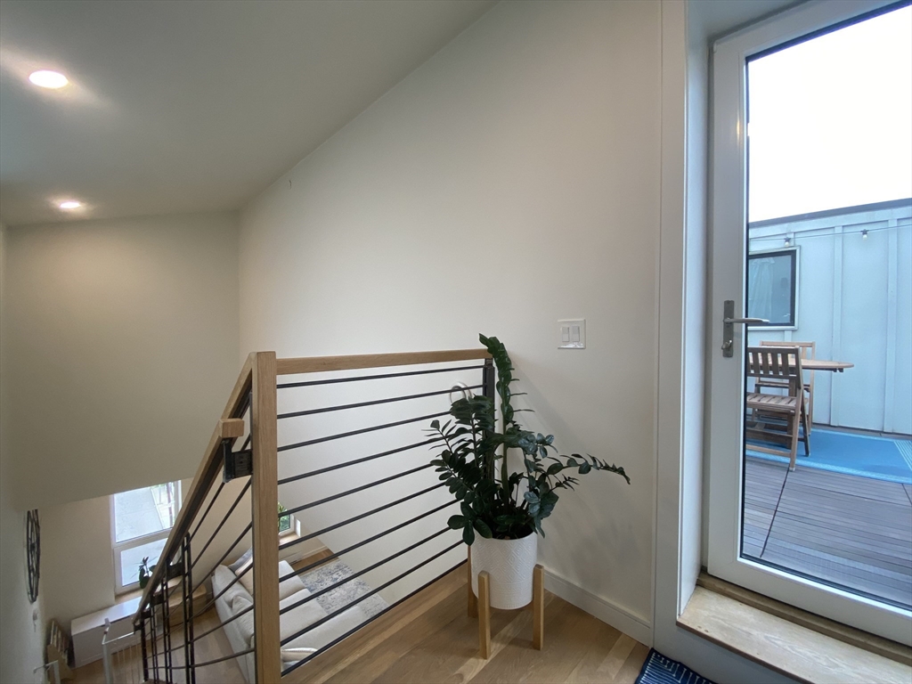 3 bed, 2 bath apartment for rent at 78 Fort Ave Unit 78, Roxbury — photo 32 of 36