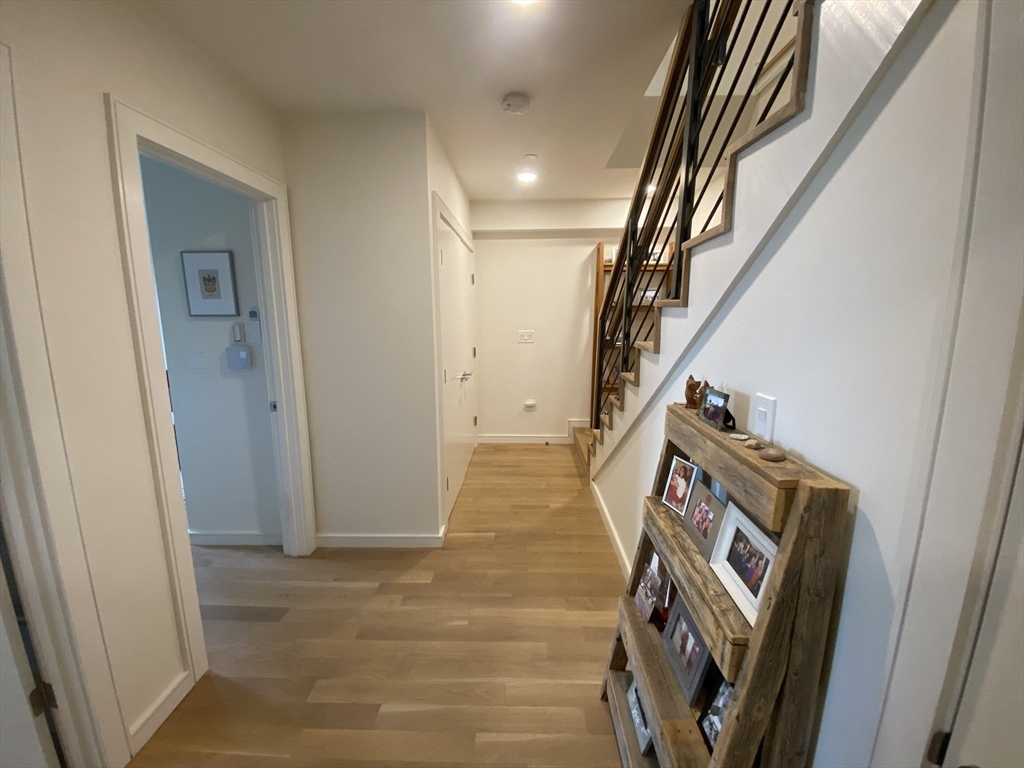 3 bed, 2 bath apartment for rent at 78 Fort Ave Unit 78, Roxbury — photo 26 of 36