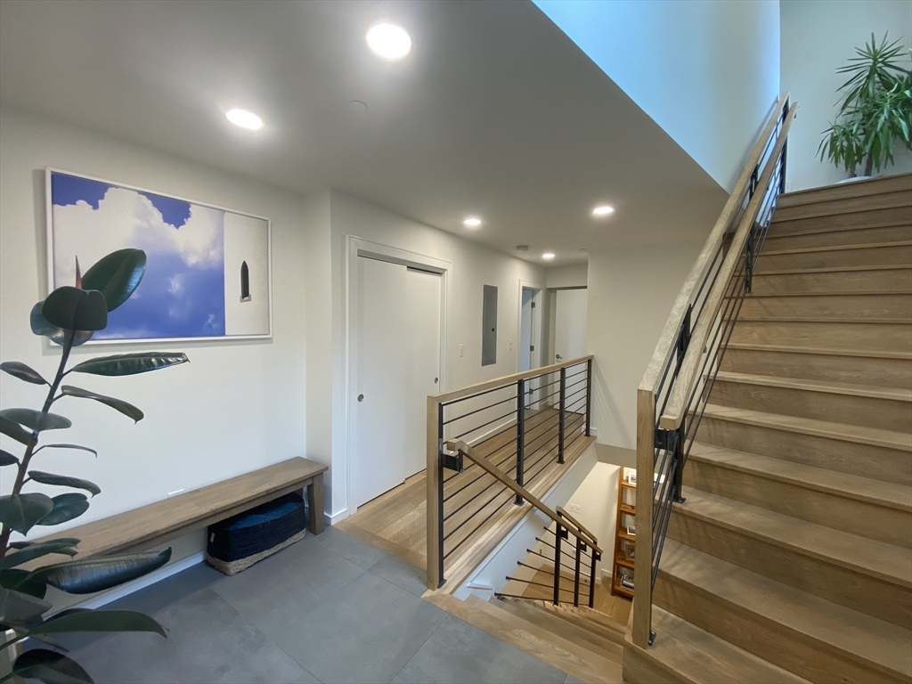 3 bed, 2 bath apartment for rent at 78 Fort Ave Unit 78, Roxbury — photo 11 of 36