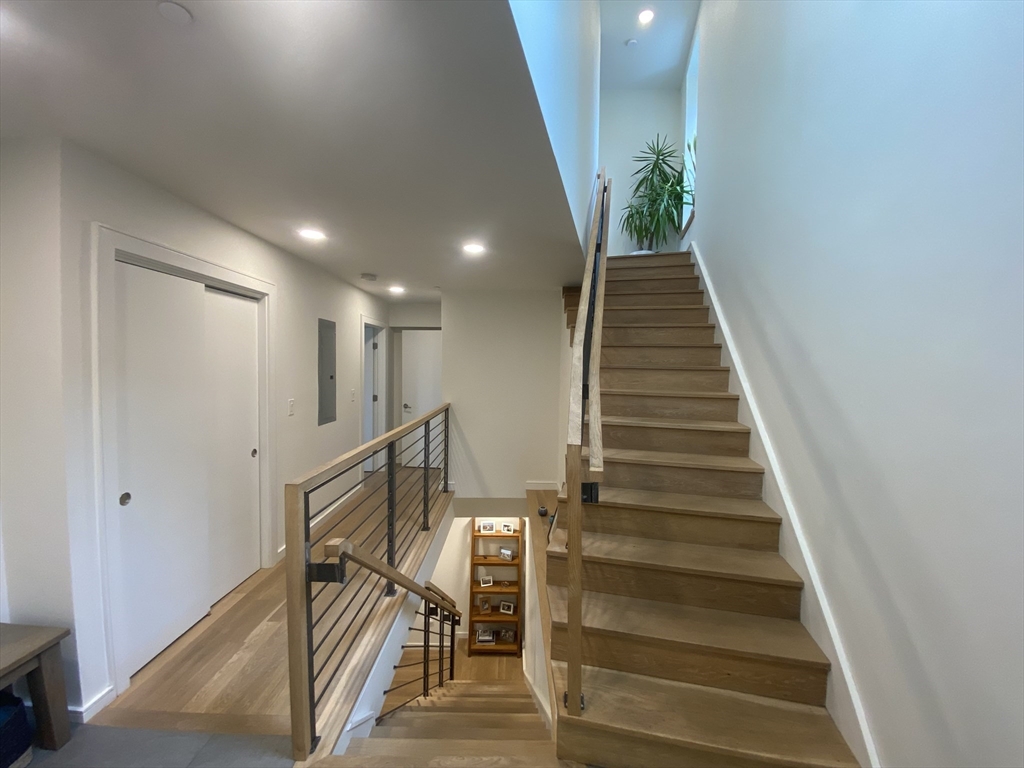 3 bed, 2 bath apartment for rent at 78 Fort Ave Unit 78, Roxbury — photo 12 of 36