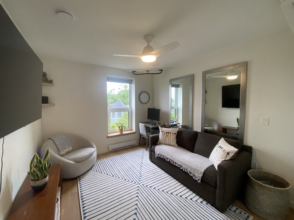 3 bed, 2 bath apartment for rent at 78 Fort Ave Unit 78, Roxbury — photo 20 of 36
