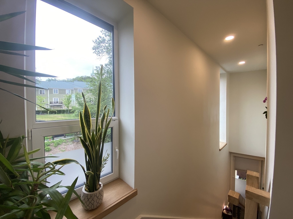 3 bed, 2 bath apartment for rent at 78 Fort Ave Unit 78, Roxbury — photo 31 of 36