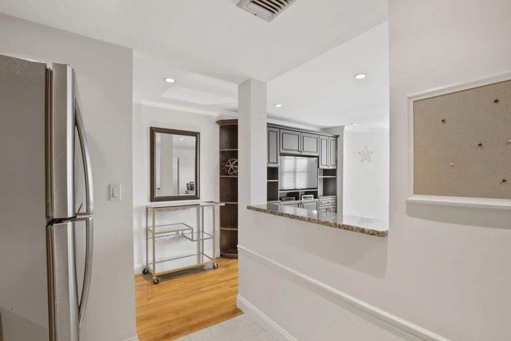 2 bed, 1 bath apartment for rent at 78 Gainsborough St Unit 304E, Fenway — photo 9 of 20