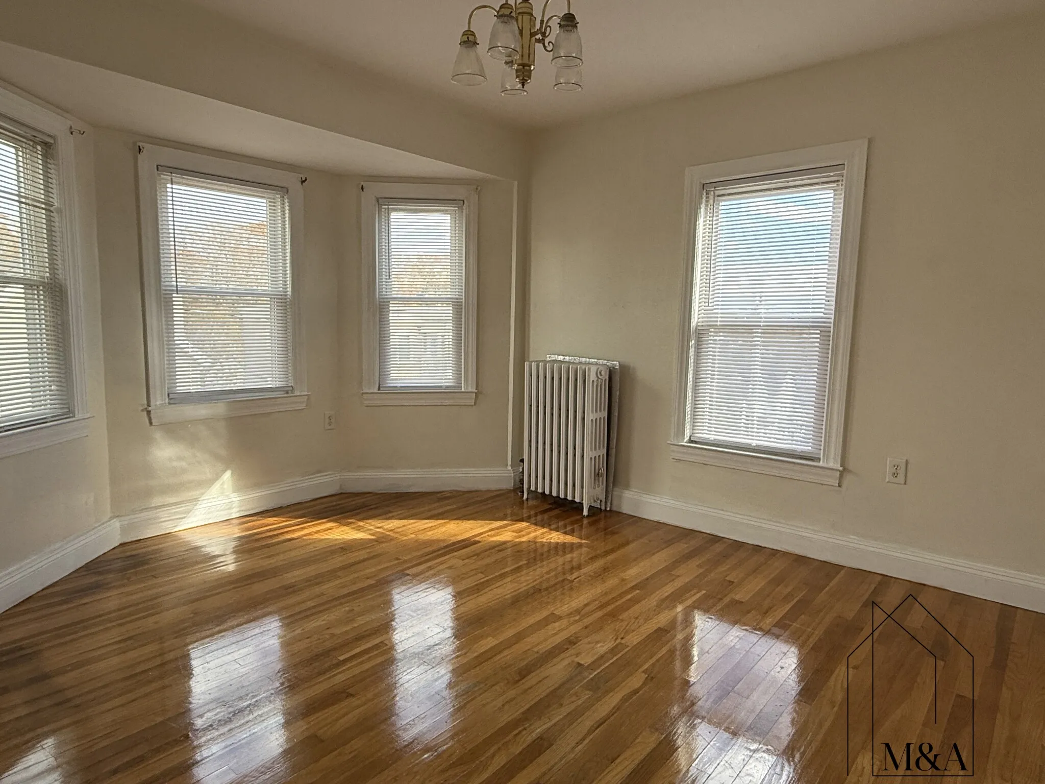 4 bed, 1 bath apartment for rent at 78 Glendower Rd Unit 2, Roslindale — photo 1 of 16