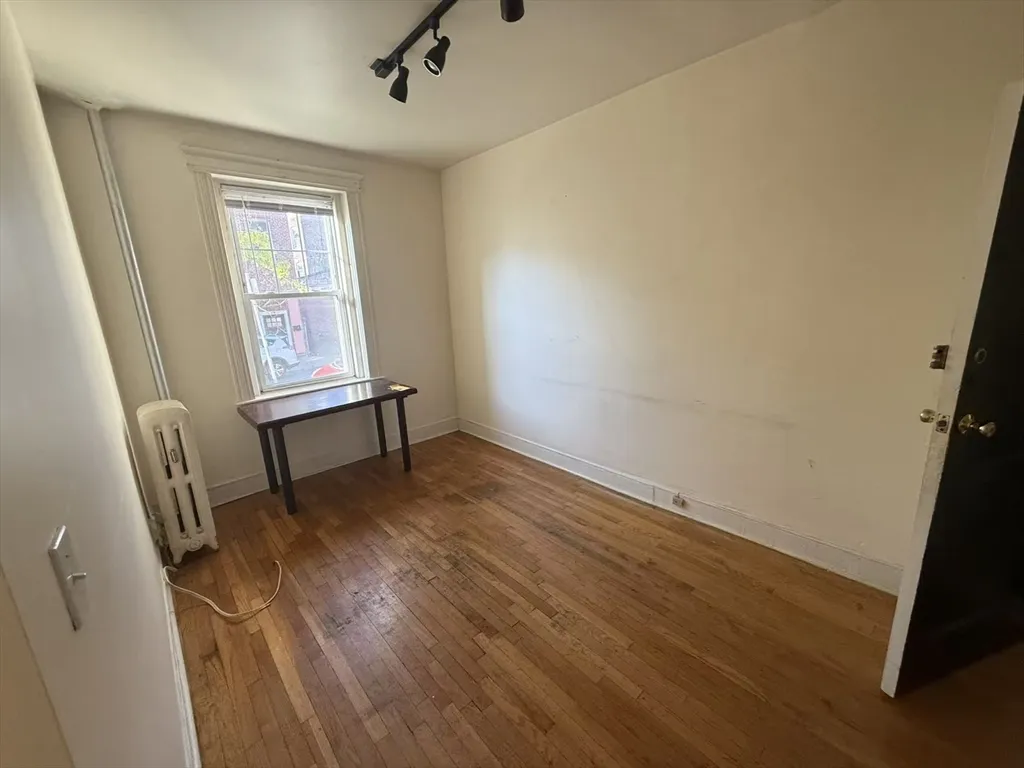 2 bed, 1 bath apartment for rent at 78 Glenville Ave Unit 4, Allston — photo 10 of 12