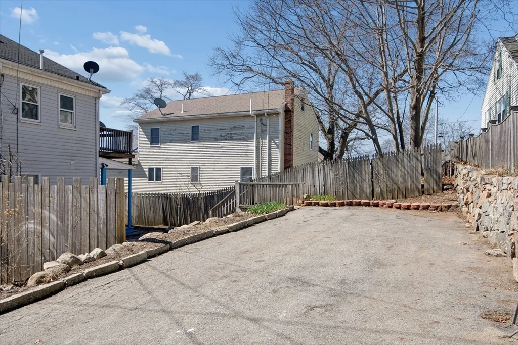 3 bed, 1 bath apartment for rent at 78 Grove St Unit 2, Gloucester — photo 22 of 23