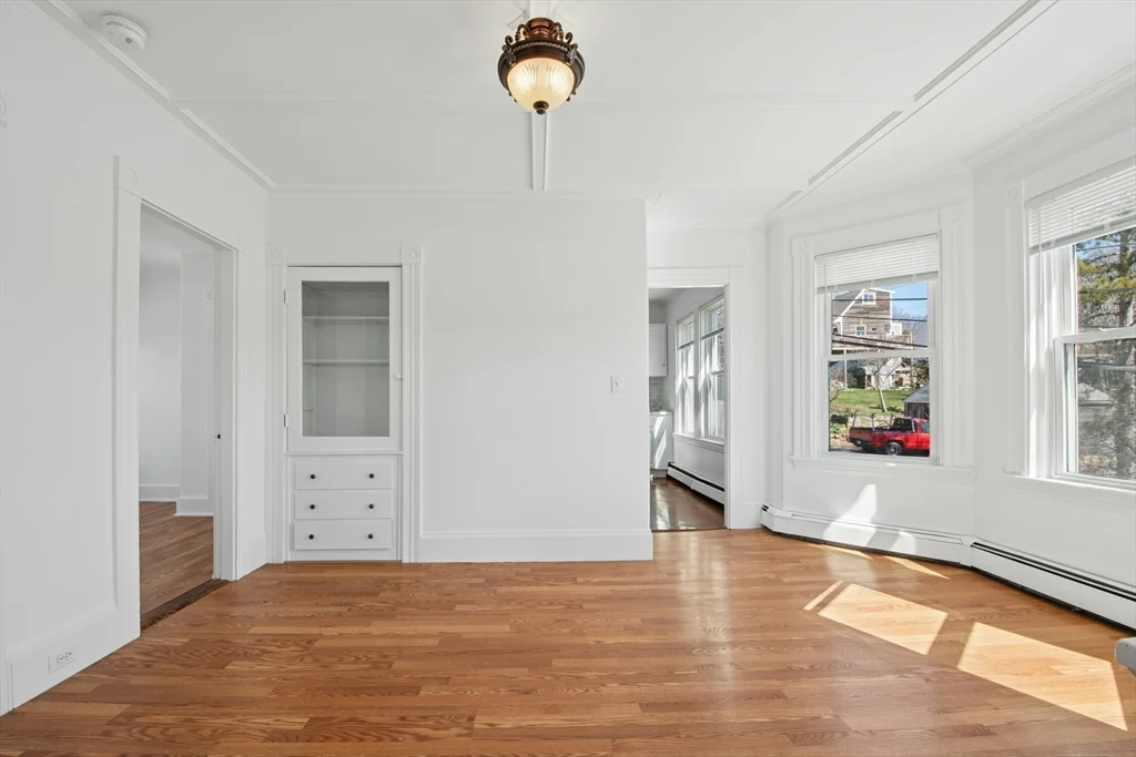 3 bed, 1 bath apartment for rent at 78 Grove St Unit 2, Gloucester — photo 5 of 23