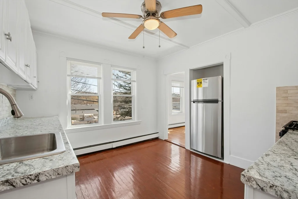 3 bed, 1 bath apartment for rent at 78 Grove St Unit 2, Gloucester — photo 9 of 23