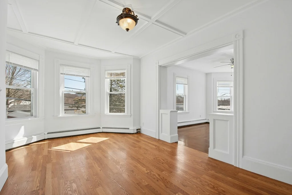 3 bed, 1 bath apartment for rent at 78 Grove St Unit 2, Gloucester — photo 4 of 23