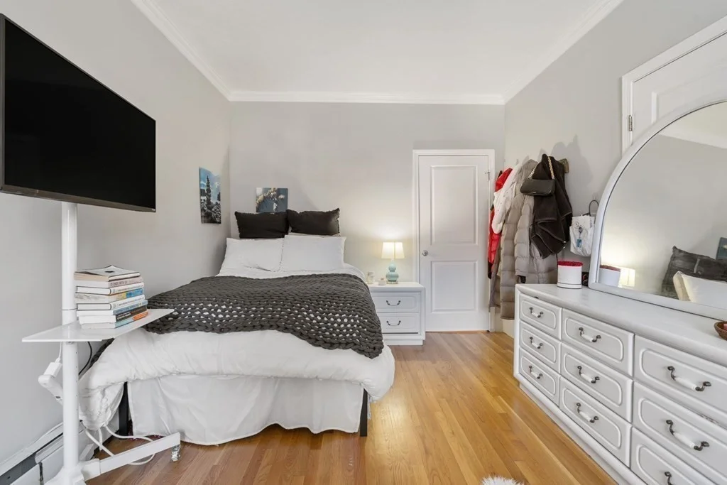 5 bed, 2 bath apartment for rent at 78 H St, Boston — photo 22 of 32
