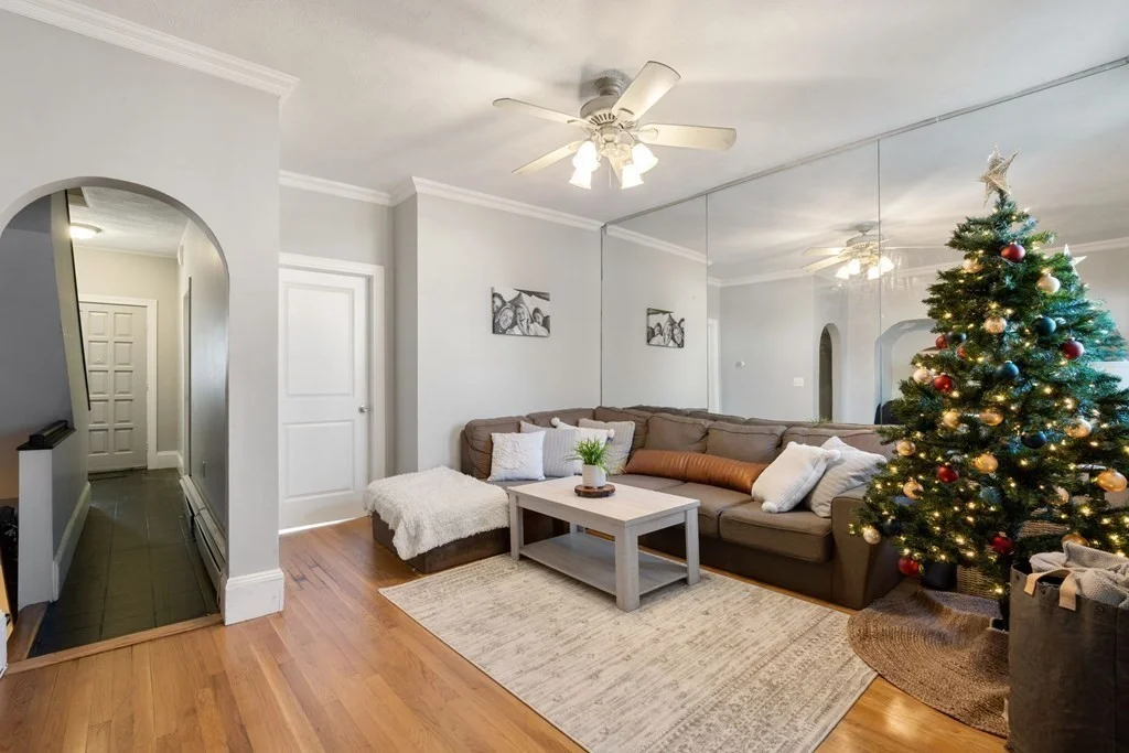 5 bed, 2 bath apartment for rent at 78 H St, Boston — photo 5 of 32