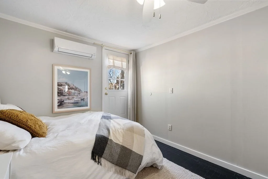 5 bed, 2 bath apartment for rent at 78 H St, Boston — photo 17 of 32