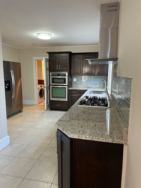 3 bed, 1 bath apartment for rent at 78 Harriet St Unit 1, Brighton — photo 3 of 22