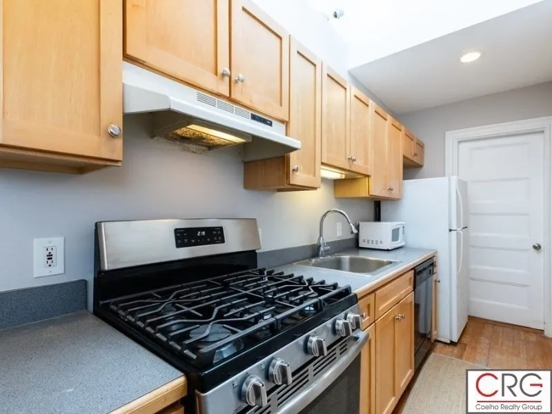 2 bed, 1 bath apartment for rent at 78 Harvard Ave Unit 2, Harvard Avenue — photo 8 of 23