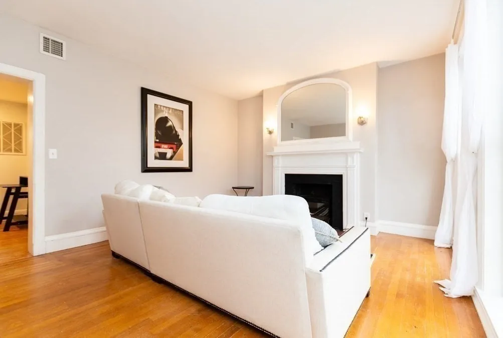 2 bed, 1 bath apartment for rent at 78 Harvard Ave Unit 2, Harvard Avenue — photo 1 of 23
