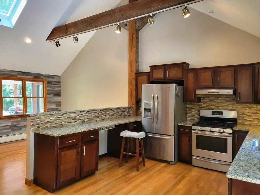 2 bed, 1 bath apartment for rent at 78 Hemlock St, Leicester — photo 6 of 16