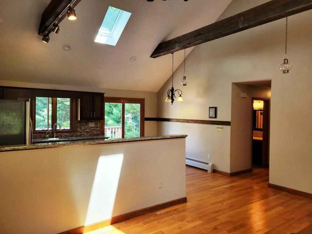 2 bed, 1 bath apartment for rent at 78 Hemlock St, Leicester — photo 4 of 16