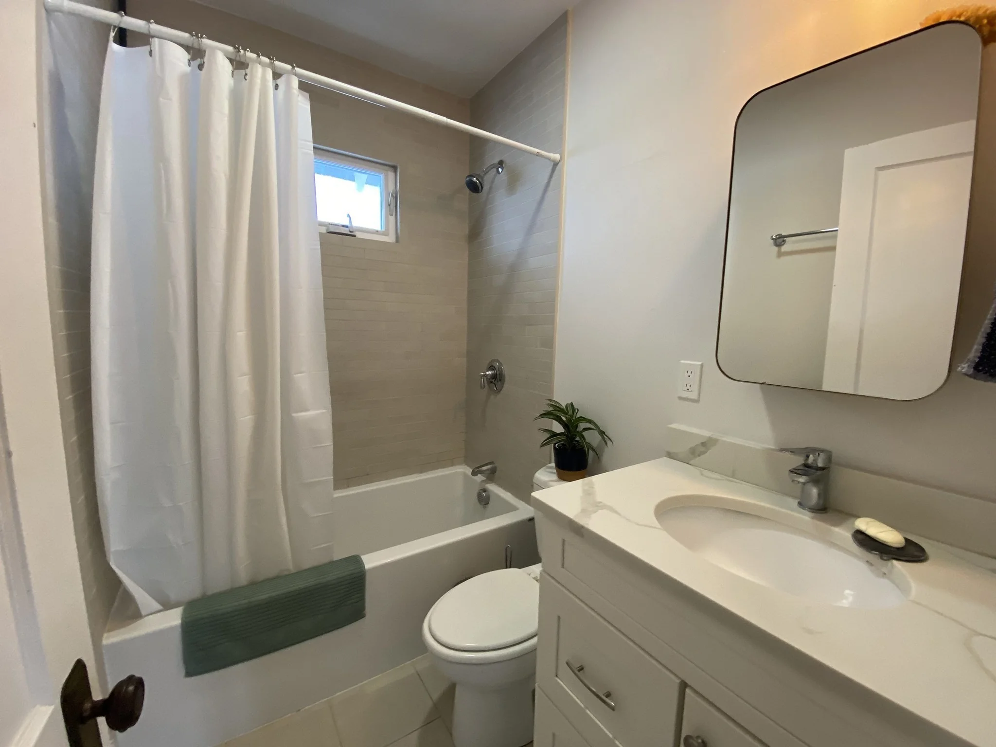 1 bed, 1 bath apartment for rent at 78 Hewlett St Unit 2, Roslindale — photo 13 of 22