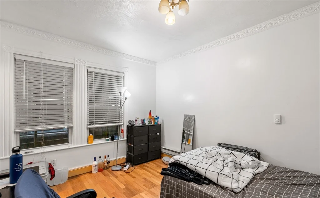 3 bed, 1 bath apartment for rent at 78 Hillside St Unit 1, Mission Hill — photo 5 of 8