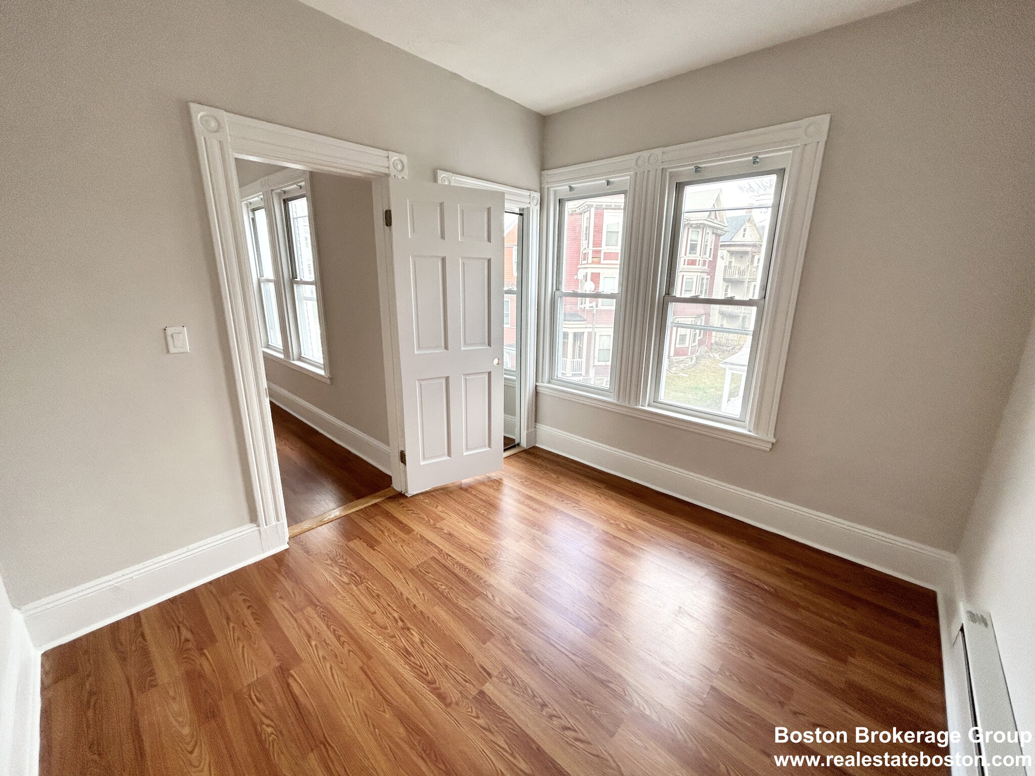 4 bed, 1 bath apartment for rent at 78 Hillside St Unit 2, Mission Hill — photo 4 of 12