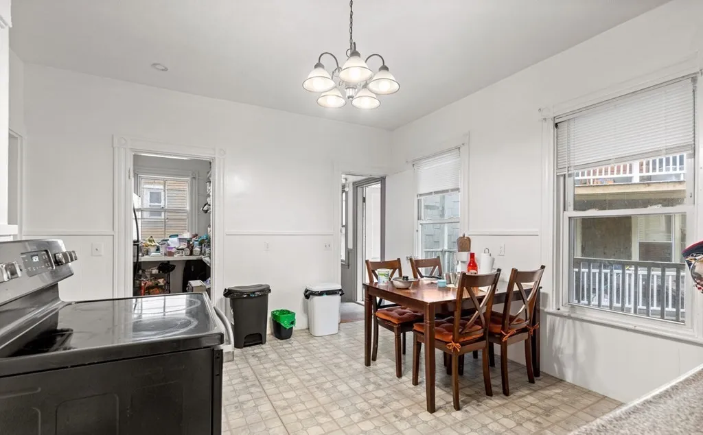 4 bed, 1 bath apartment for rent at 78 Hillside St Unit 3, Boston — photo 2 of 14