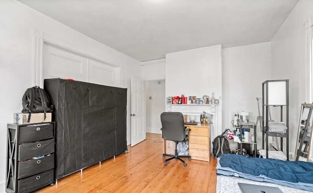 4 bed, 1 bath apartment for rent at 78 Hillside St Unit 3, Boston — photo 7 of 14