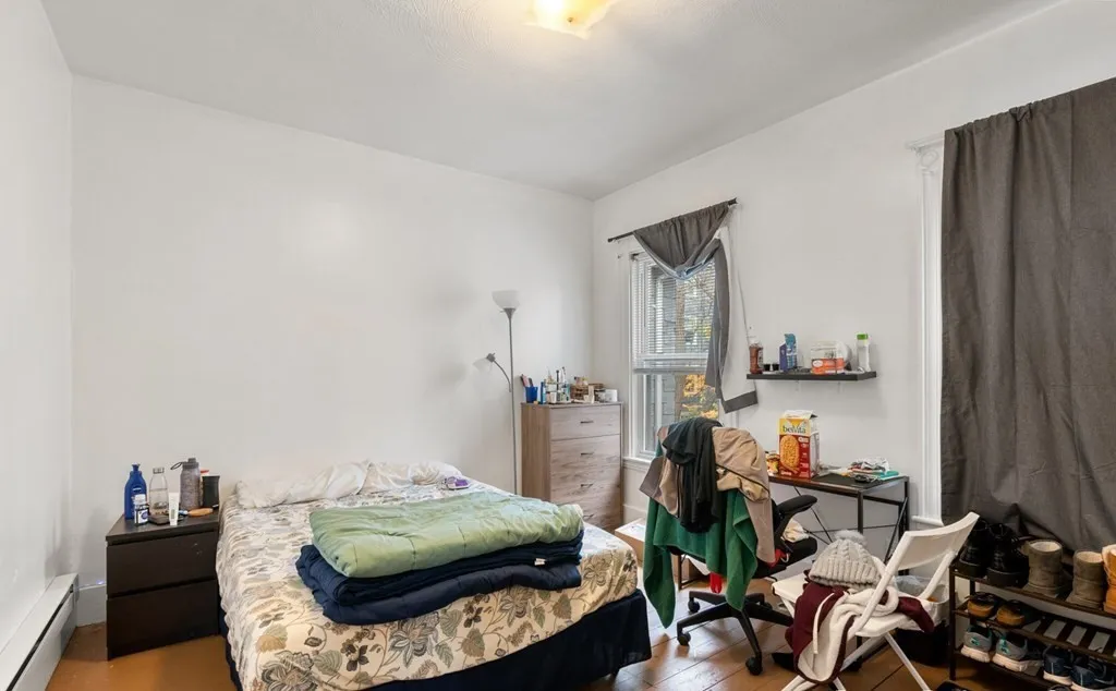 4 bed, 1 bath apartment for rent at 78 Hillside St Unit 3, Boston — photo 3 of 14