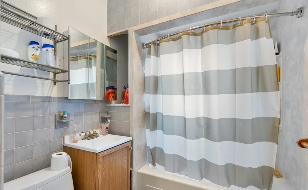 4 bed, 1 bath apartment for rent at 78 Hillside St Unit 3, Boston — photo 10 of 14
