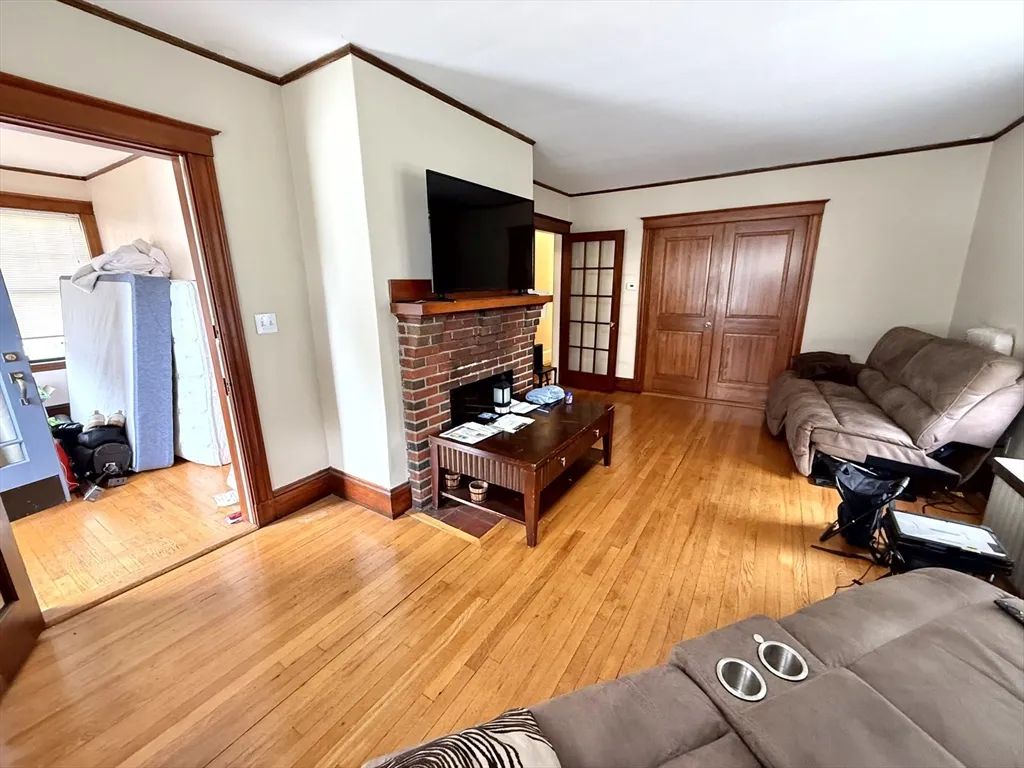 3 bed, 1 bath apartment for rent at 78 Hunnewell Ave Unit 1, Brighton — photo 13 of 22