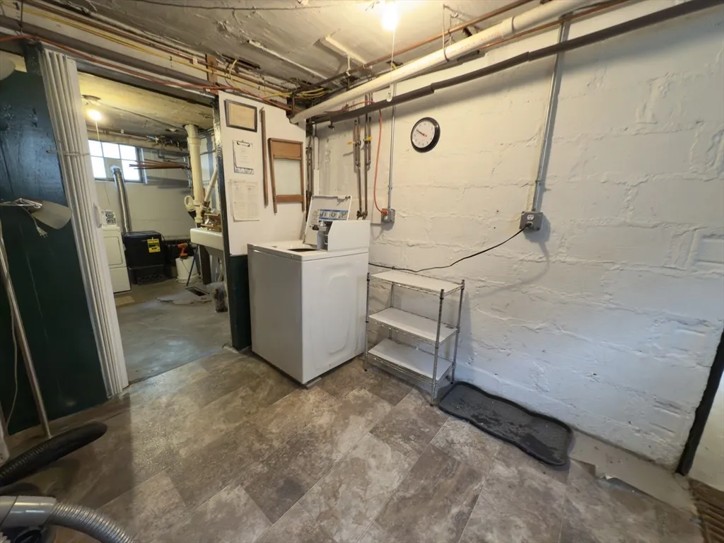 3 bed, 1 bath apartment for rent at 78 Hunnewell Ave Unit 1, Brighton — photo 21 of 22
