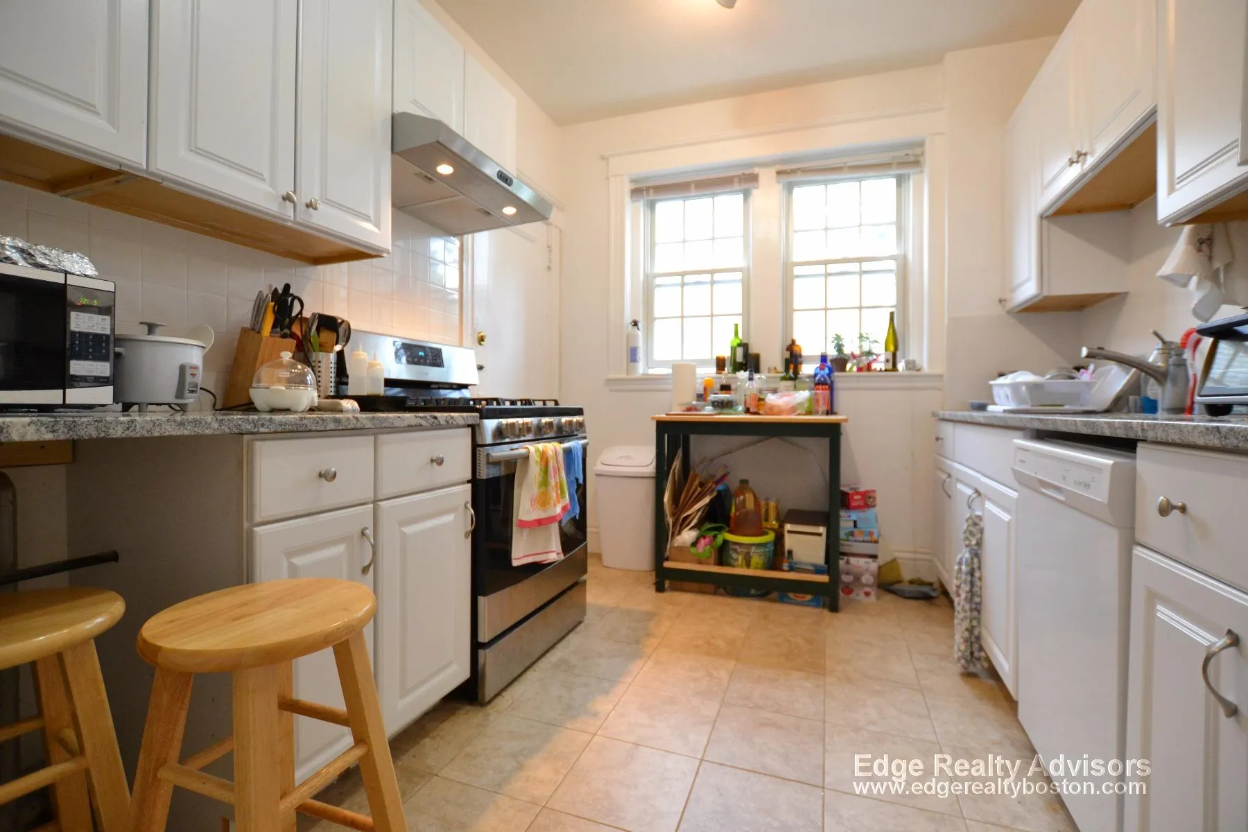 3 bed, 1 bath apartment for rent at 78 Kilsyth Rd Unit 8, Brighton