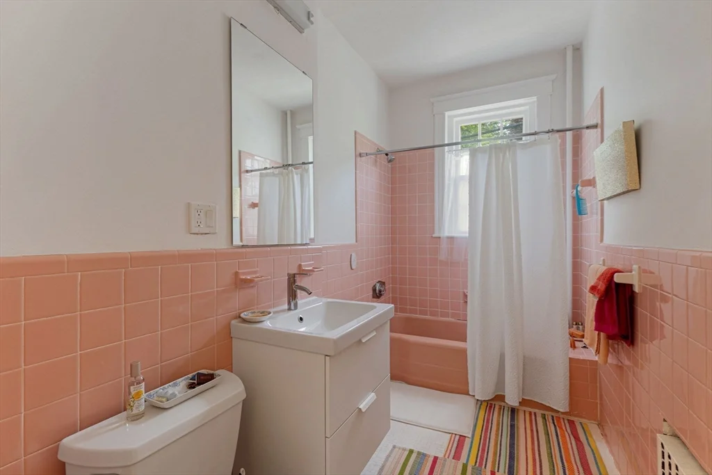 1 bed, 1 bath apartment for rent at 78 Kilsyth Unit 1, Brighton — photo 9 of 14
