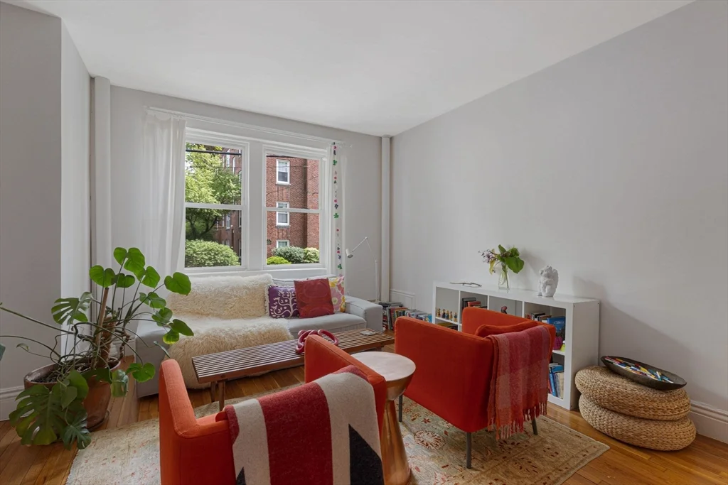 1 bed, 1 bath apartment for rent at 78 Kilsyth Unit 1, Brighton — photo 3 of 14