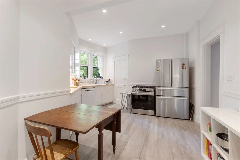 1 bed, 1 bath apartment for rent at 78 Kilsyth Unit 1, Brighton — photo 6 of 14