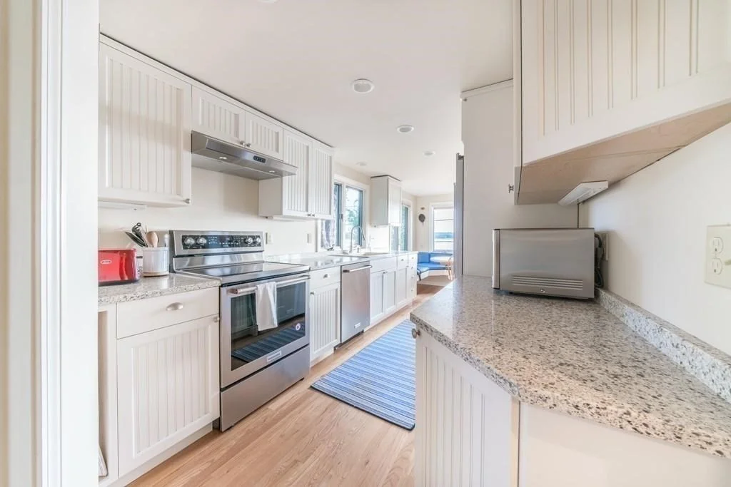 2 bed, 2 bath apartment for rent at 78 Little Neck Rd Unit Single Fam., Great Neck — photo 5 of 10