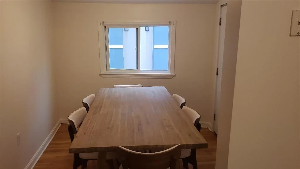 3 bed, 1 bath apartment for rent at 78 Main Unit 3, Everett — photo 5 of 11