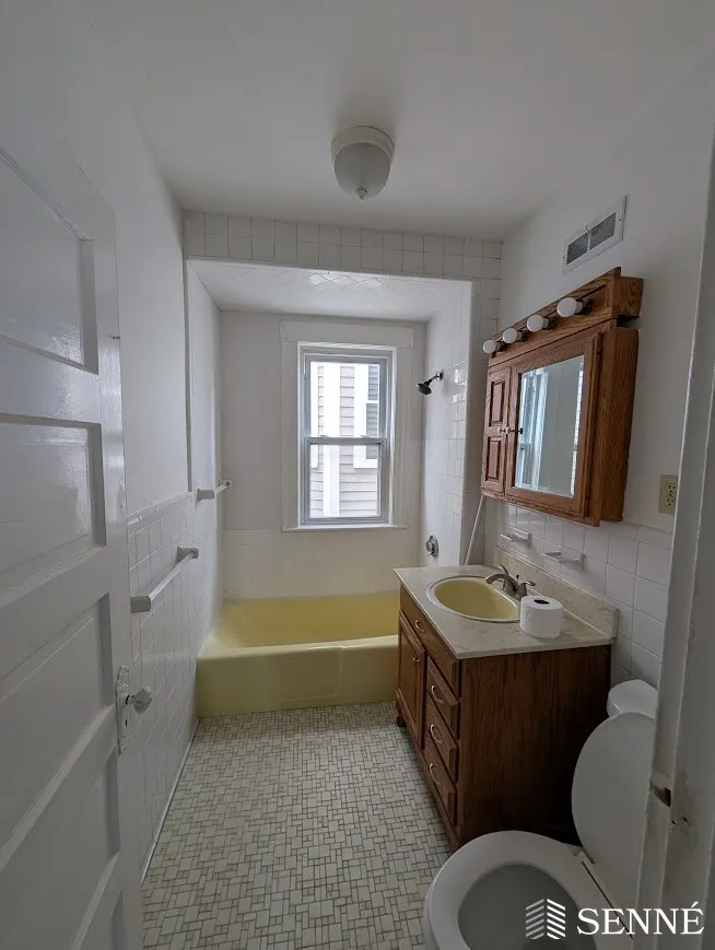 2 bed, 1 bath apartment for rent at 78 Marion St Unit 2, Ward Two — photo 8 of 9