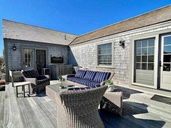 7 bed, 4+ bath apartment for rent at 78 Milk St, Cisco — photo 3 of 16
