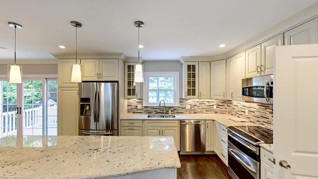4 bed, 3 bath apartment for rent at 78 Nahanton Ave, Blue Hills — photo 2 of 30