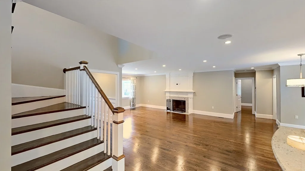 4 bed, 3 bath apartment for rent at 78 Nahanton Ave, Blue Hills — photo 8 of 30