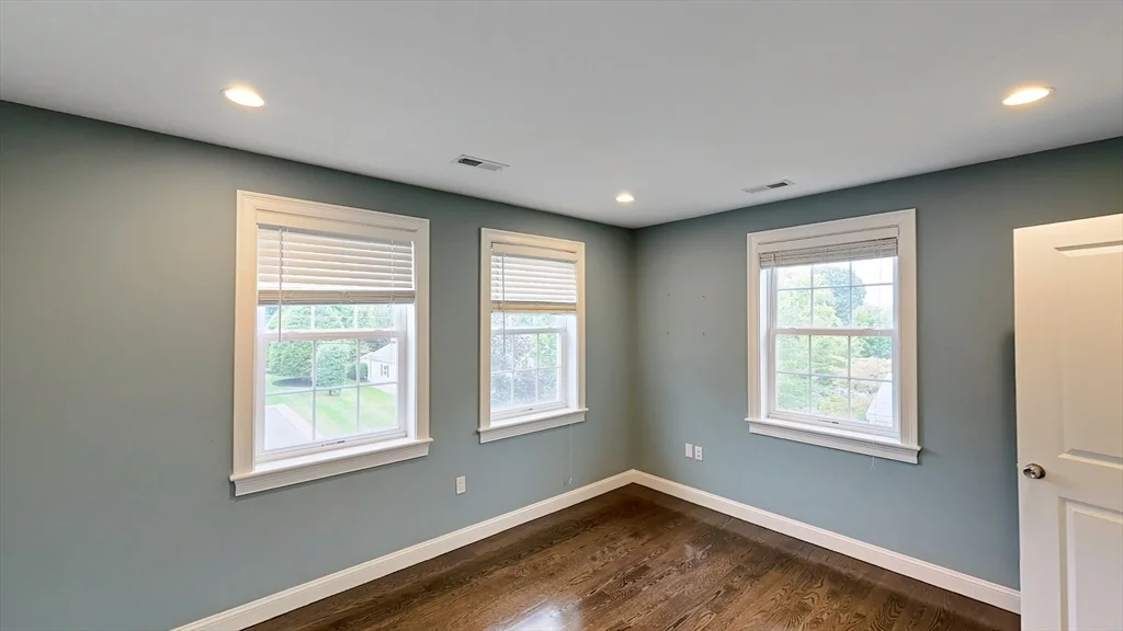 4 bed, 3 bath apartment for rent at 78 Nahanton Ave, Blue Hills — photo 6 of 30