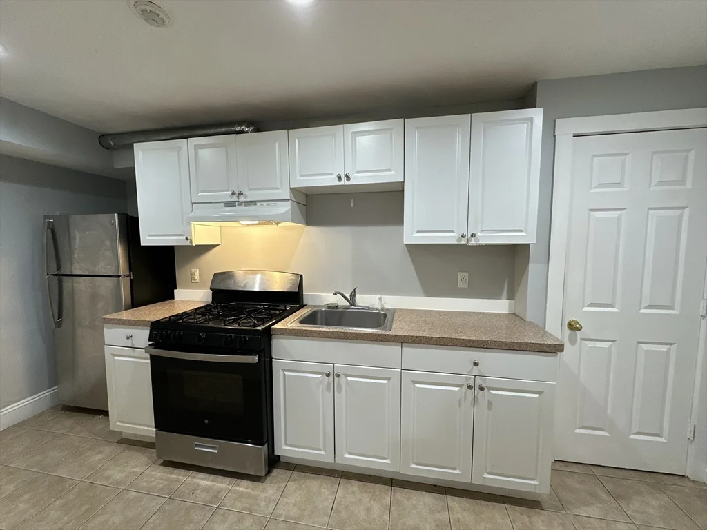 1 bed, 1 bath apartment for rent at 78 Park Ave Unit 1F, Revere — photo 4 of 12