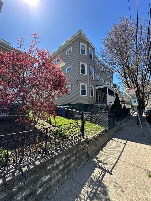 4 bed, 2 bath apartment for rent at 78 Perkins Unit 2, East Somerville — photo 15 of 15