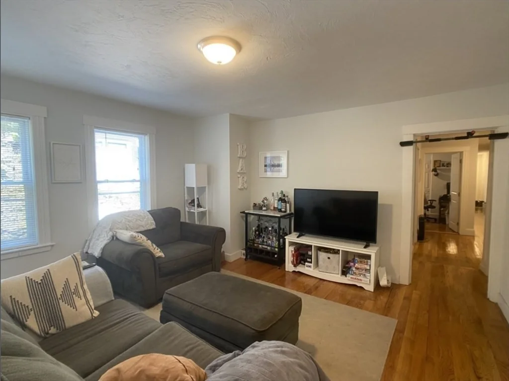 4 bed, 2 bath apartment for rent at 78 Perkins Unit 2, East Somerville — photo 3 of 15