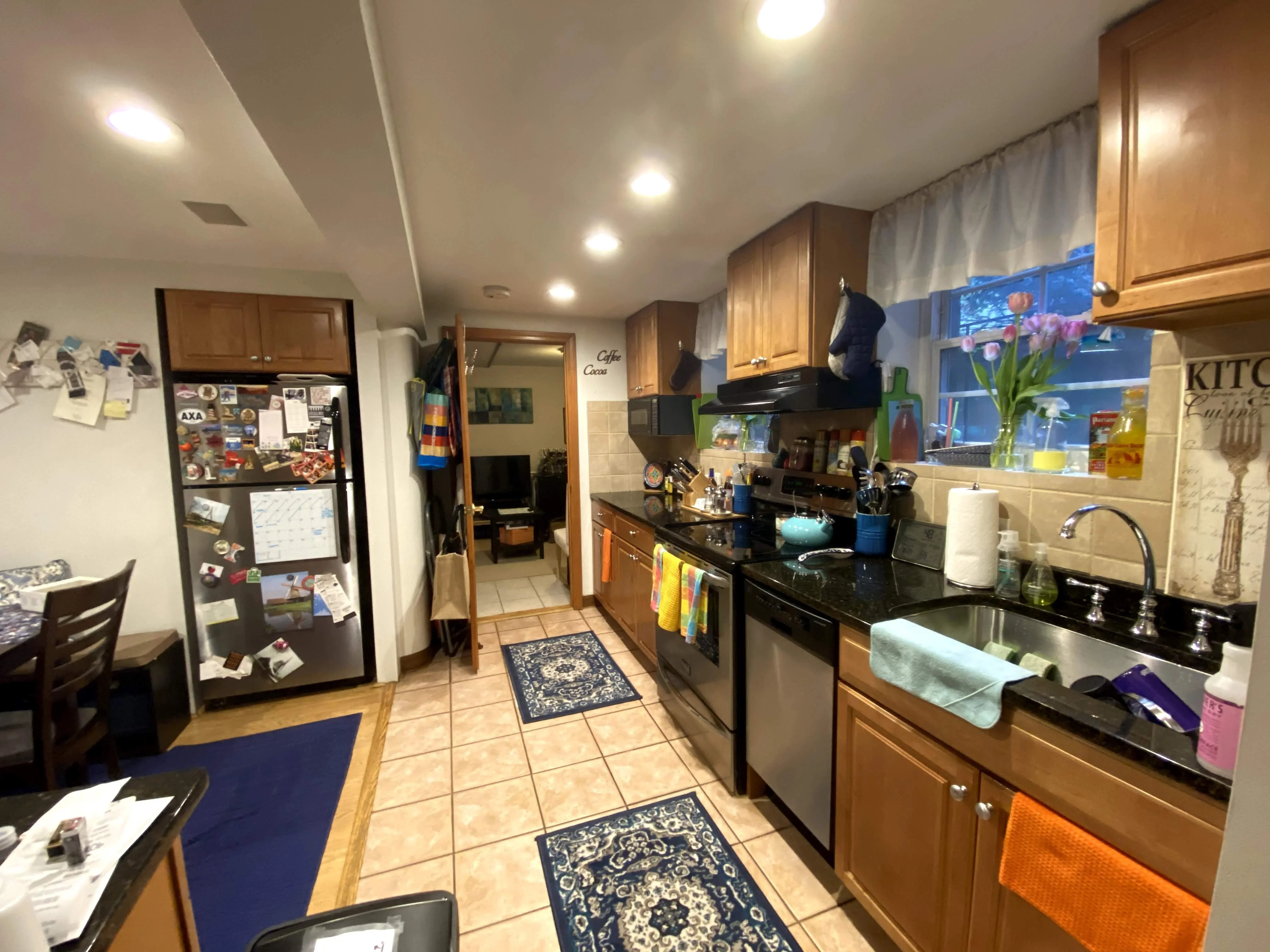 2 bed, 1 bath apartment for rent at 78 Phillips St Unit 1, Beacon Hill — photo 5 of 14