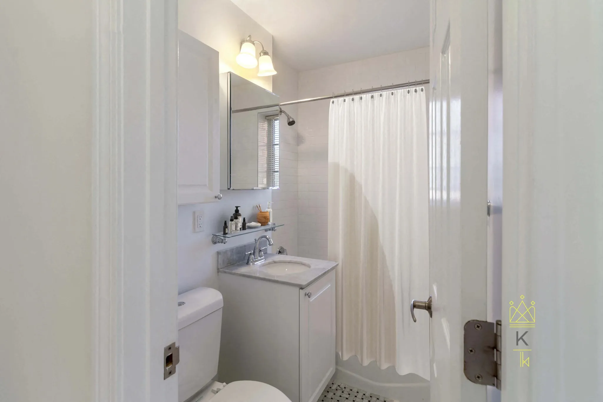 2 bed, 1 bath apartment for rent at 78 Saint Paul St Unit 2, Coolidge Corner — photo 5 of 6